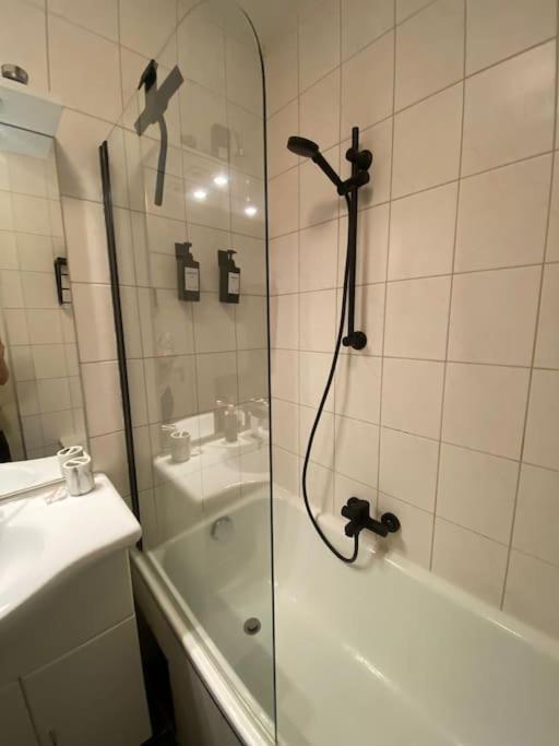 Schoene Wohnung In Zentraler Lage Klagenfurt am Woerthersee Екстер'єр фото
